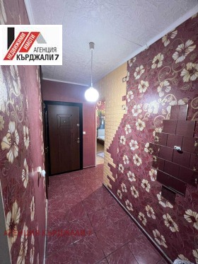 Mais de 3 quartos Vazrojdenci, Kardjali 4