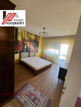 Mais de 3 quartos Vazrojdenci, Kardjali 2