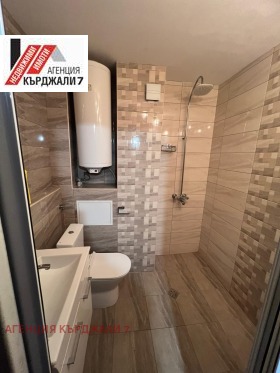 Mais de 3 quartos Vazrojdenci, Kardjali 7