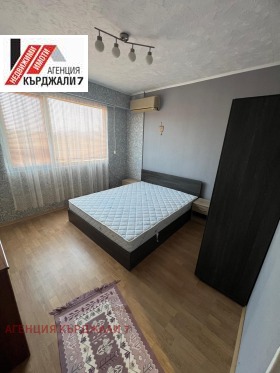 Mais de 3 quartos Vazrojdenci, Kardjali 3
