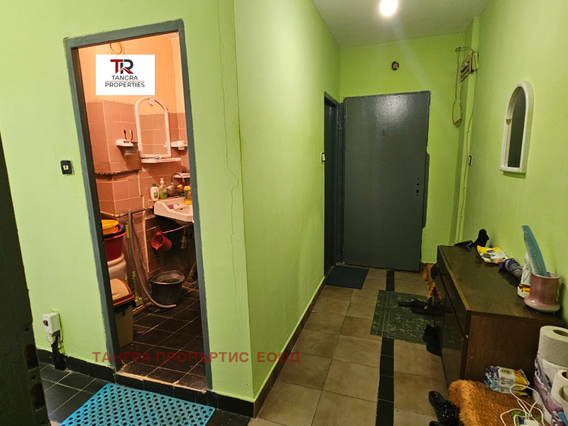 Продава  2-стаен област Перник , гр. Радомир , 65 кв.м | 57202696