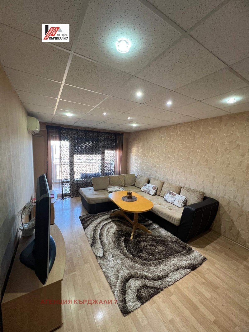 Na prodej  3+ ložnice Kardžali , Vazroždenci , 105 m2 | 41117037 - obraz [5]