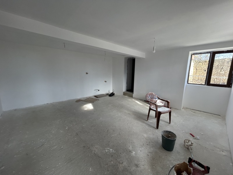 Продава КЪЩА, с. Манастир, област Варна, снимка 2 - Къщи - 52799912