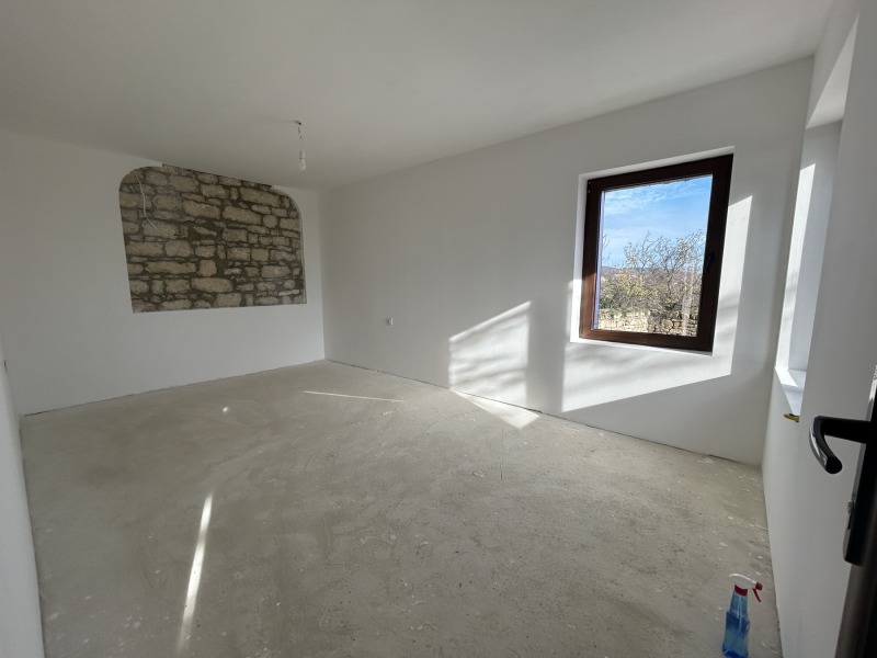 Продава КЪЩА, с. Манастир, област Варна, снимка 8 - Къщи - 52799912