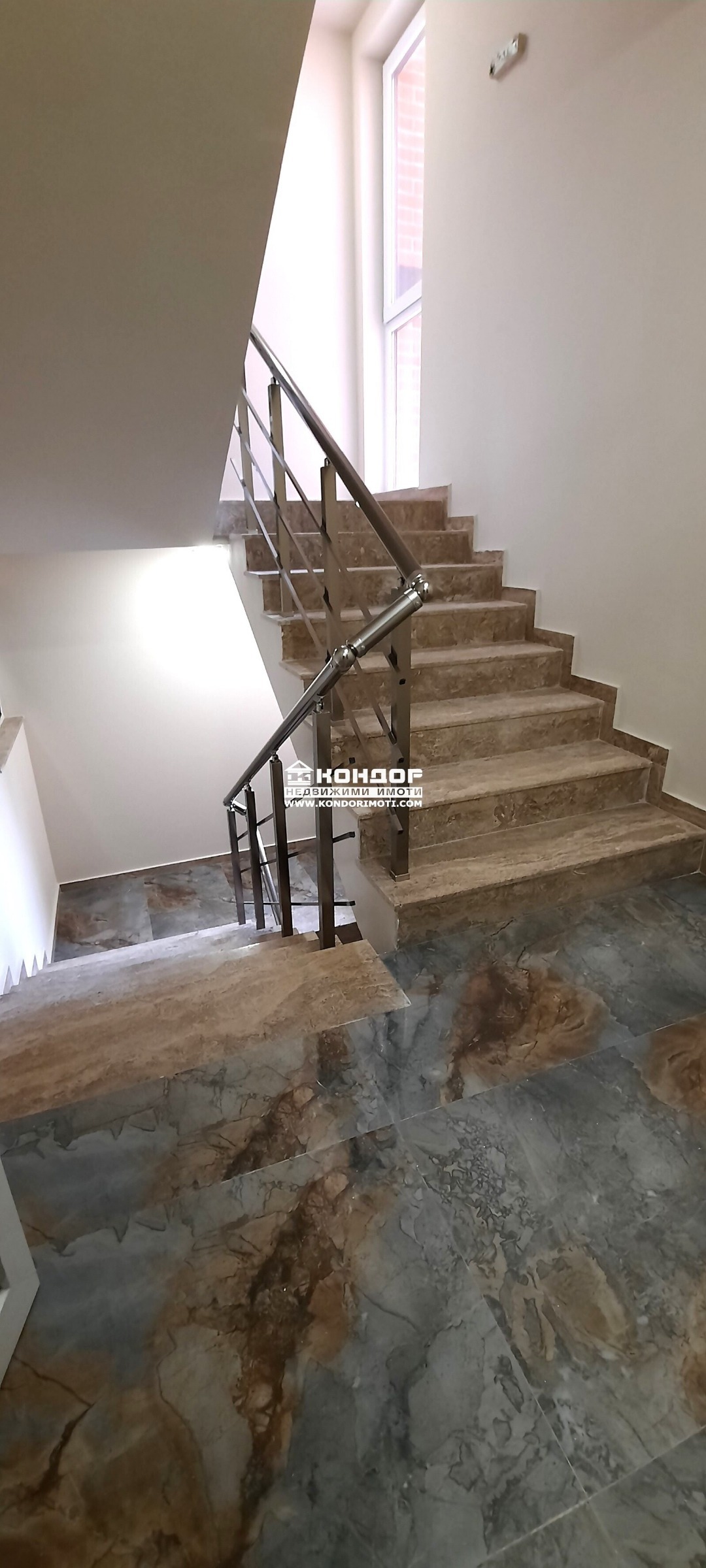 Продава 2-СТАЕН, гр. Пловдив, Кючук Париж, снимка 3 - Апартаменти - 54201019