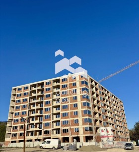 2 slaapkamers Vazrazjdane 4, Varna