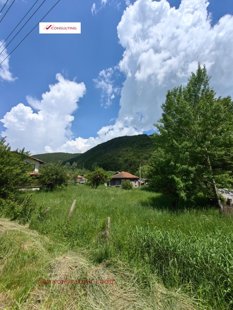Na sprzedaż  Działka region Sofia , Ginci , 1100 mkw | 27694753