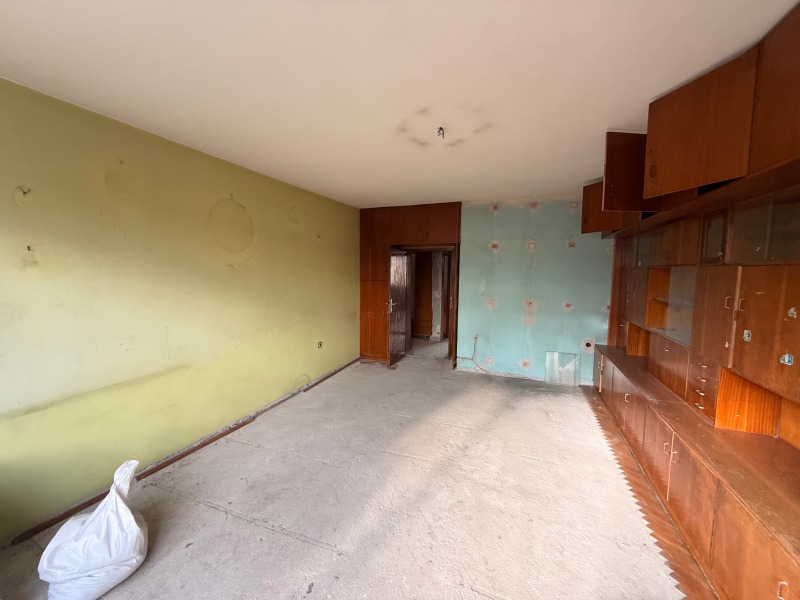 Продава 3-СТАЕН, гр. София, Център, снимка 2 - Апартаменти - 53006143