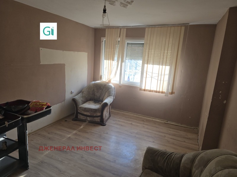 Продава МНОГОСТАЕН, гр. Благоевград, Запад, снимка 2 - Апартаменти - 53082230