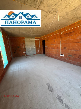 1 quarto Ostromila, Plovdiv