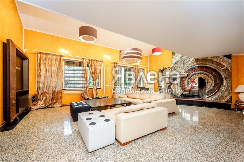 Till salu  Hus Sofia , v.z.Kinocentara , 556 kvm | 79850872 - bild [7]
