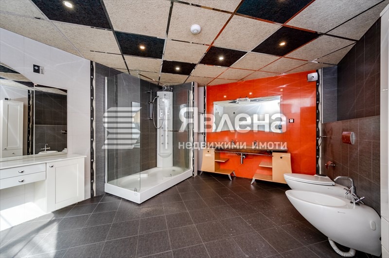 Till salu  Hus Sofia , v.z.Kinocentara , 556 kvm | 79850872 - bild [14]