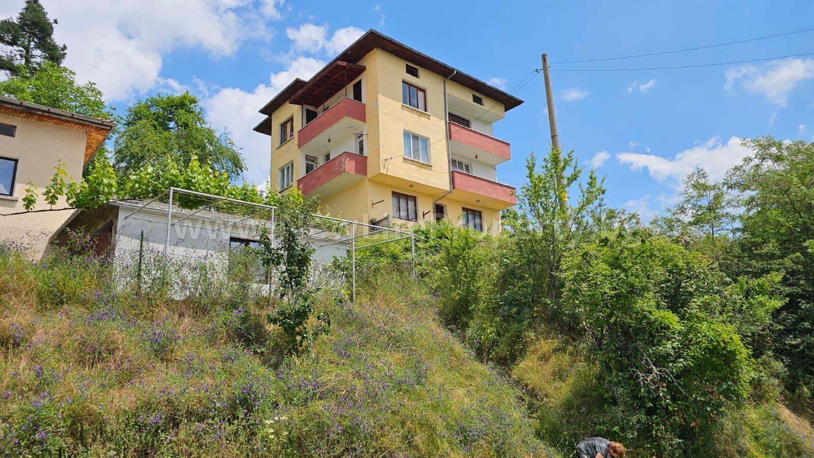 Продава КЪЩА, с. Давидково, област Смолян