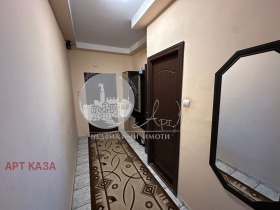 3-стаен град Пловдив, Тракия 4