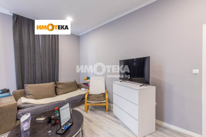 Продава  2-стаен град Варна , Център , 80 кв.м | 88473665 - изображение [2]