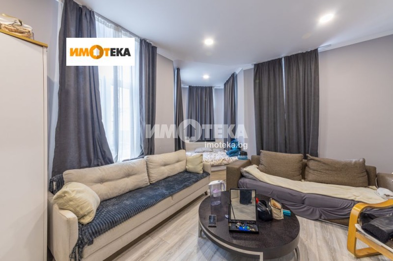 Продава  2-стаен град Варна , Център , 80 кв.м | 88473665