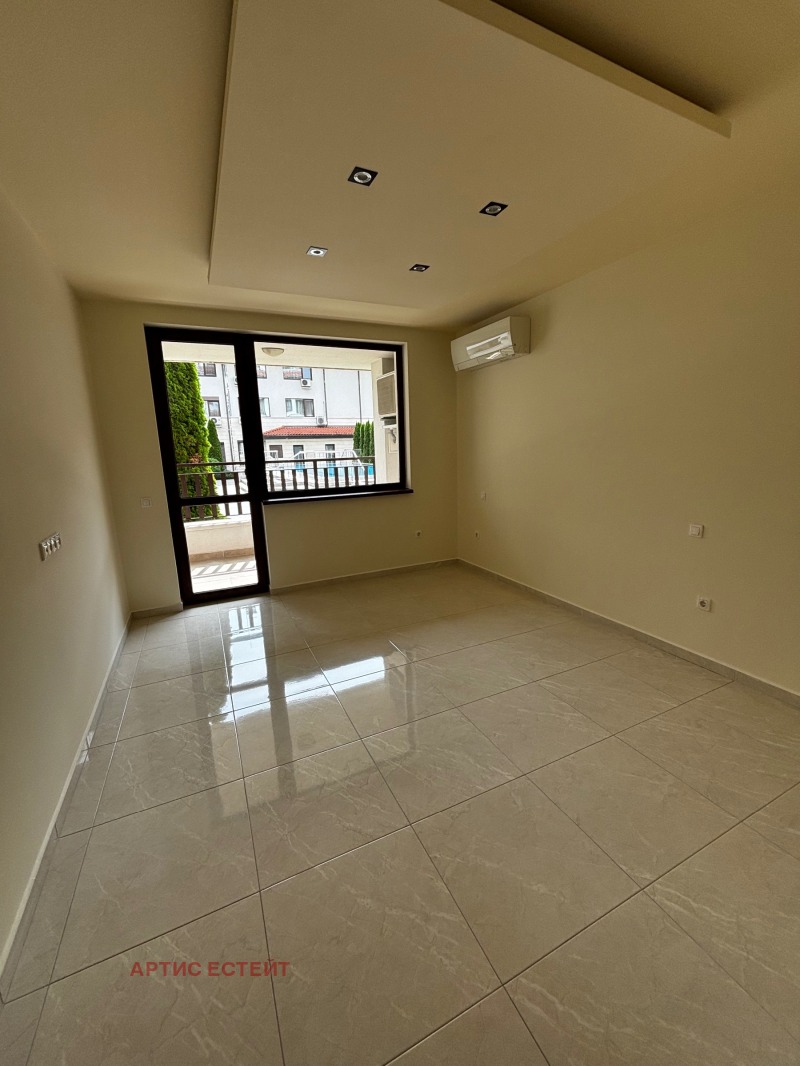 Na prodej  2 ložnice Sofia , m-t Kambanite , 190 m2 | 22053332 - obraz [7]