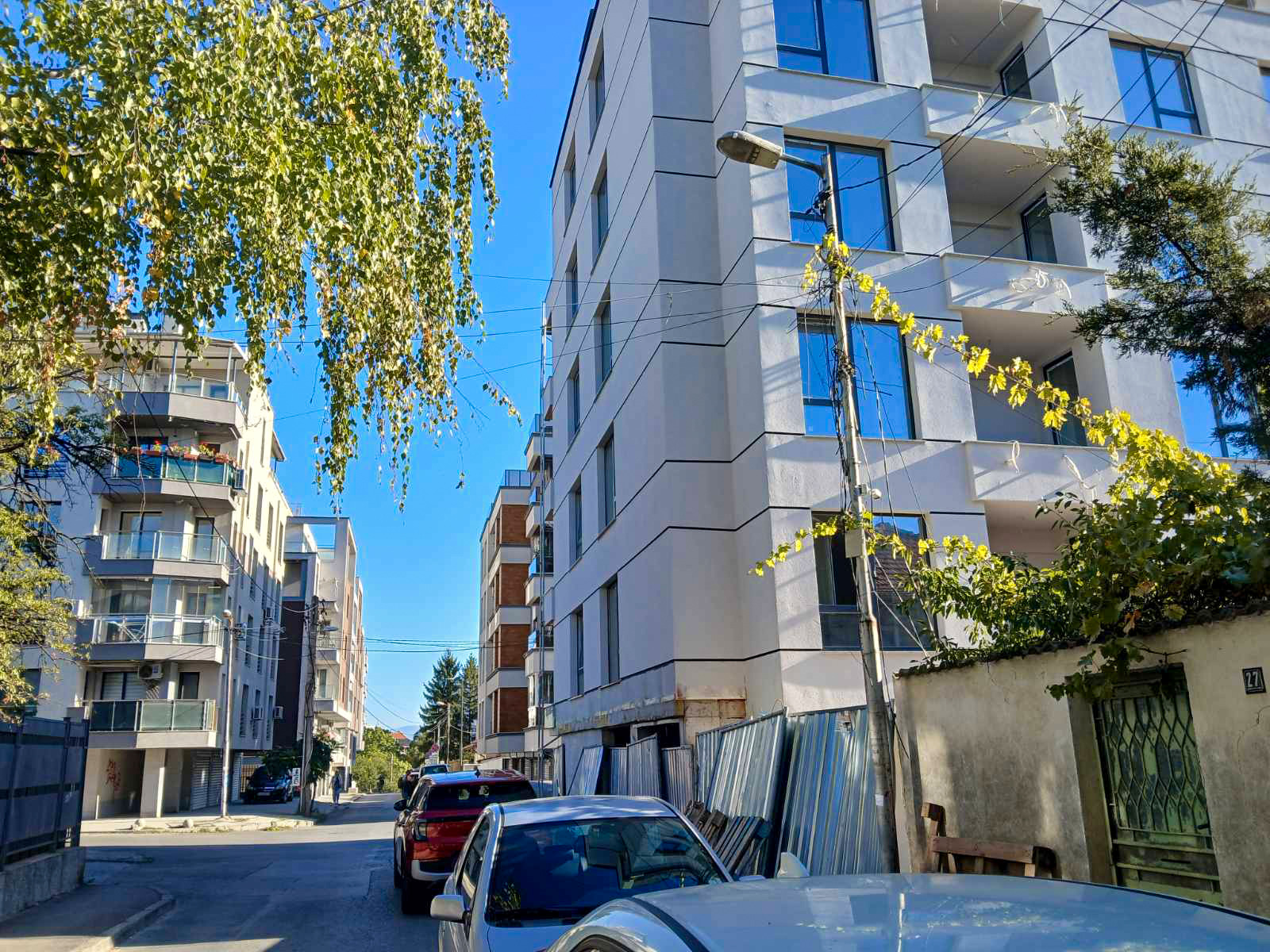 Продава ГАРАЖ, ПАРКОМЯСТО, гр. София, Гео Милев, снимка 3 - Гаражи и паркоместа - 54173950