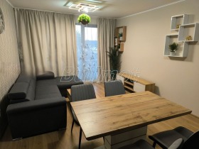 2 Schlafzimmer Pogrebi, Warna