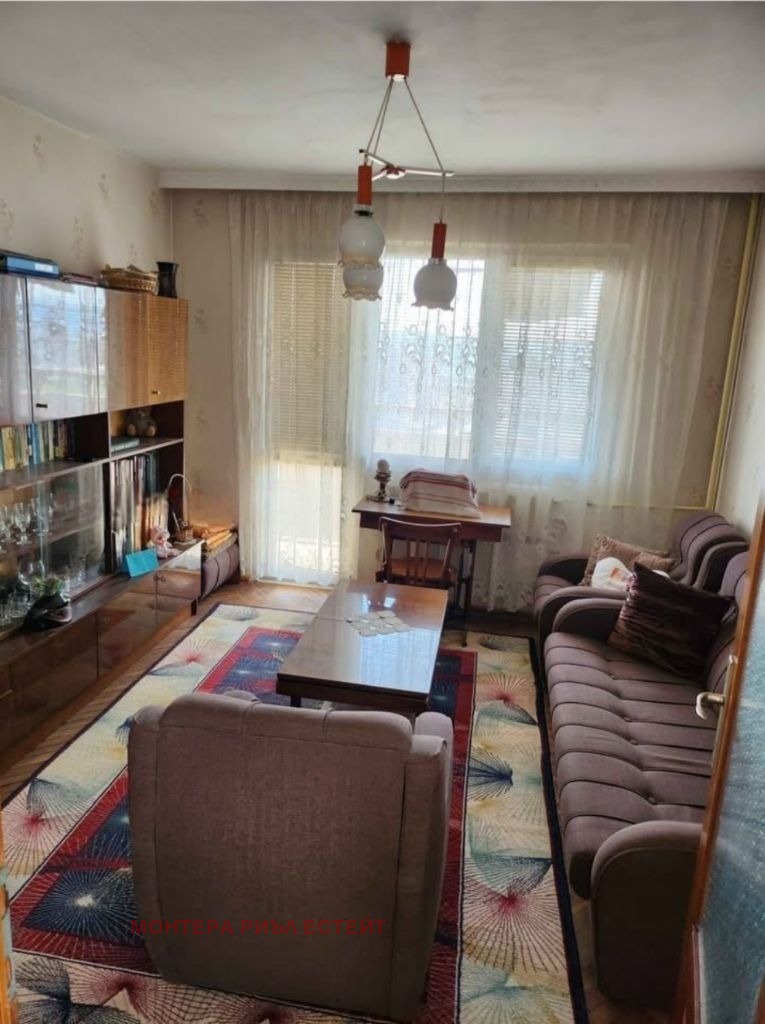 Продава 3-СТАЕН, гр. Варна, Младост 1