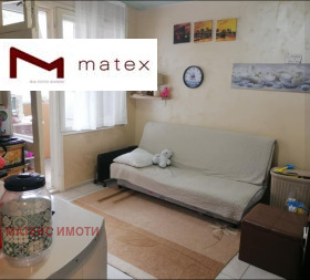 1 chambre Kolhozen pazar, Varna 2