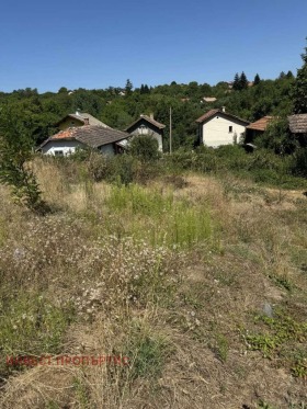 Plot Radulovtsi, region Sofia 6