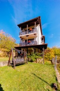 Продава ХОТЕЛ, с. Орешак, област Ловеч, снимка 1