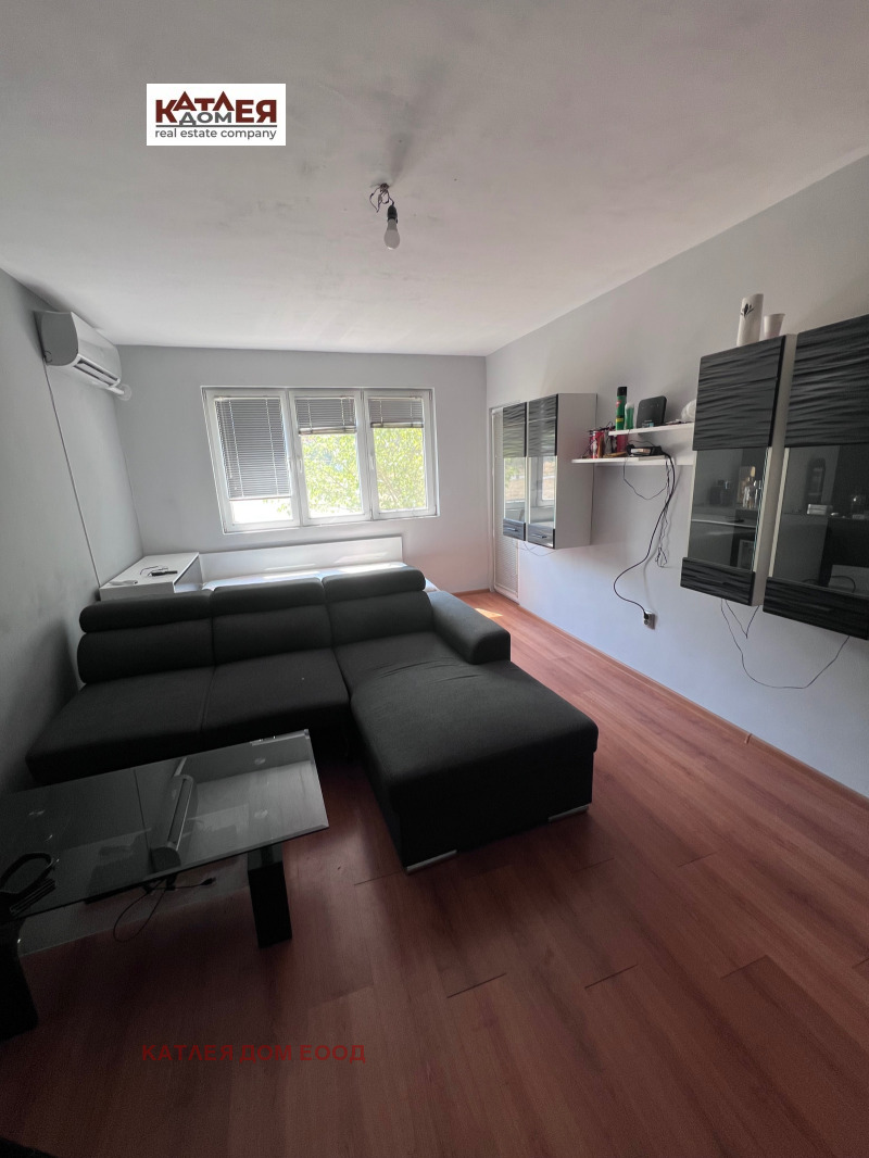 De vânzare  1 dormitor Vrața , Senicie , 65 mp | 81684695