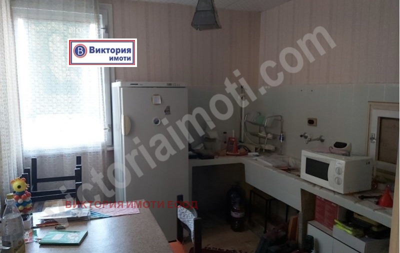 Продава  Къща област Велико Търново , с. Ресен , 160 кв.м | 62041744 - изображение [2]