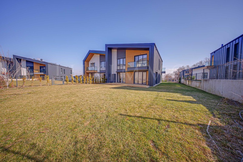 Till salu  Hus Sofia , Simeonovo , 330 kvm | 54207756 - bild [2]