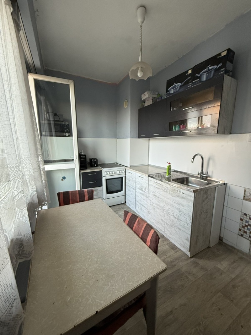 De vânzare  1 dormitor Sofia , Hadji Dimitâr , 62 mp | 87850230