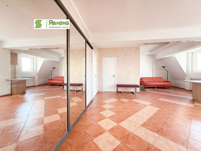 Till salu  2 sovrum Sofia , Strelbistje , 97 kvm | 62729236 - bild [2]