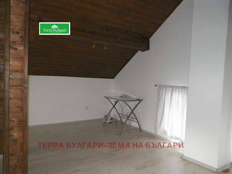 Продава КЪЩА, с. Големо Бучино, област Перник, снимка 8 - Къщи - 46841633