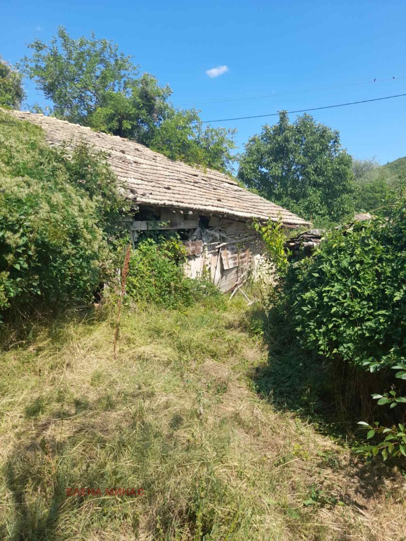 Продава  Къща област Шумен , с. Стоян Михайловски , 120 кв.м | 11685425 - изображение [4]