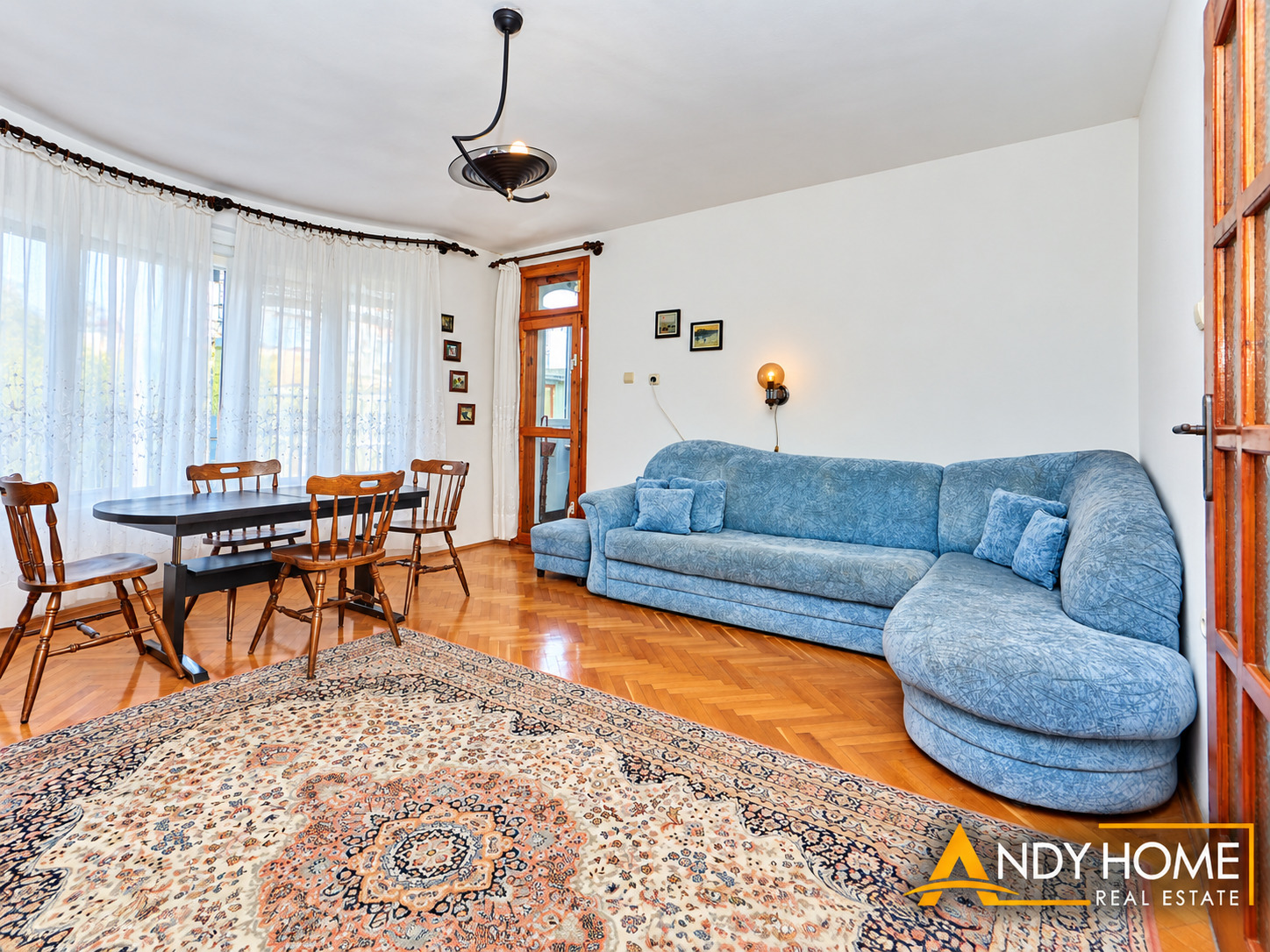 Продава  3-стаен град Бургас , Център , 117 кв.м | 57941565