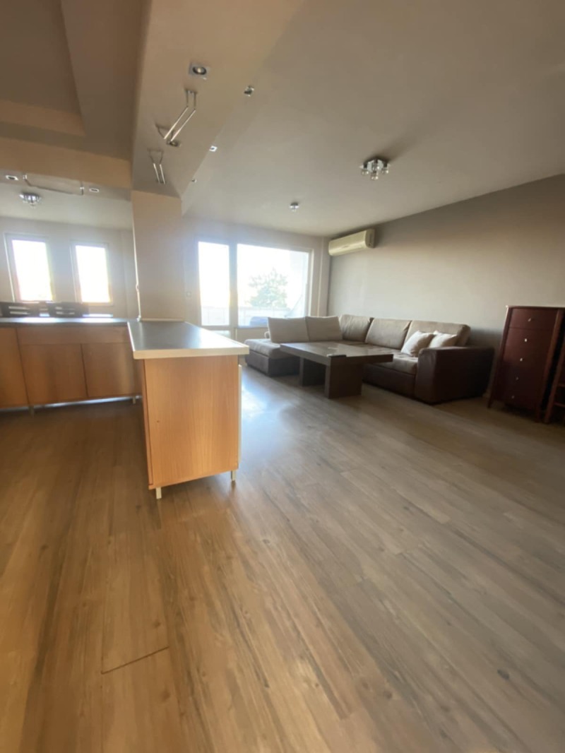 Продава 3-СТАЕН в град Плевен, Широк център - 200 кв.м / 290 000 € » 567 190.70 лв., ТЕРА КОНСУЛТ