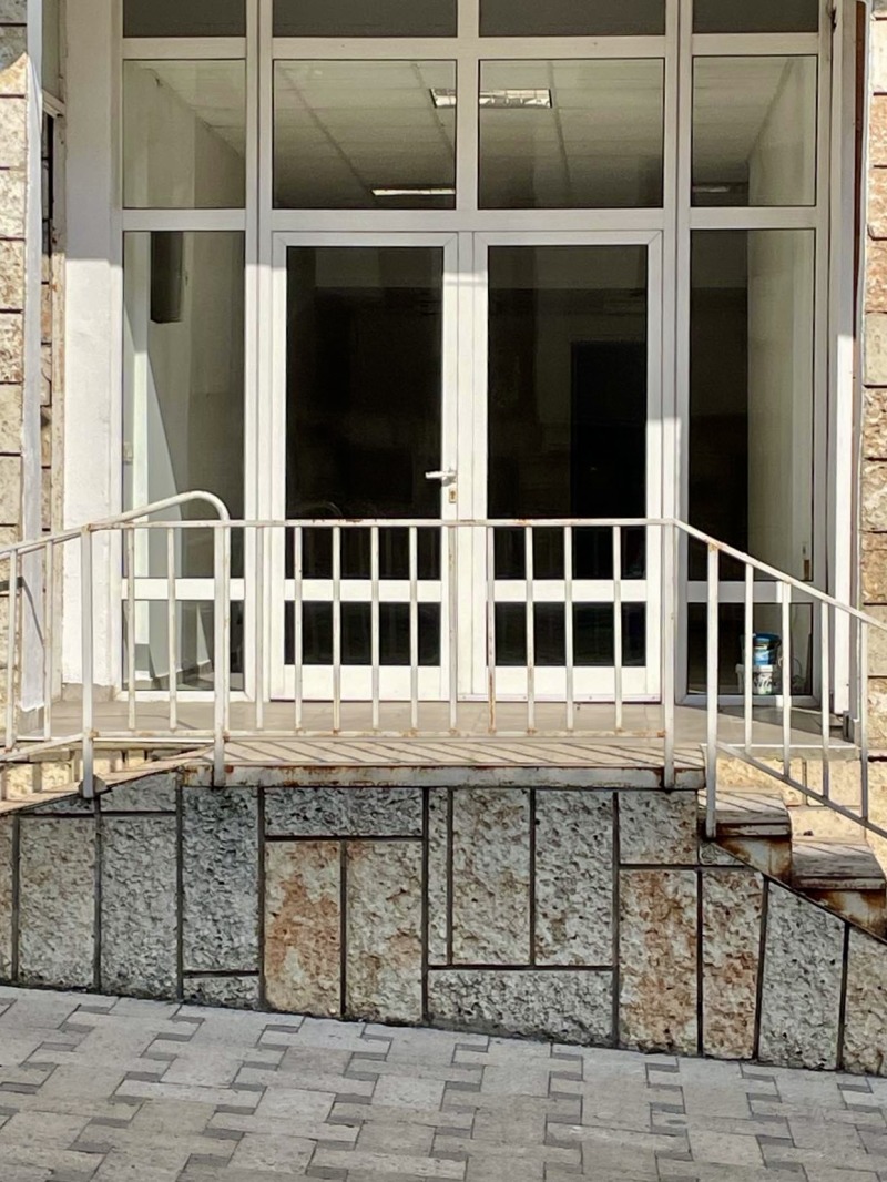 Продава МАГАЗИН в област Добрич, гр. Балчик - 70 кв.м / 84 000 € » 164 289.72 лв., БАЛИК ЕСТЕЙТ