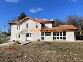 Casa Izgrev, região Varna