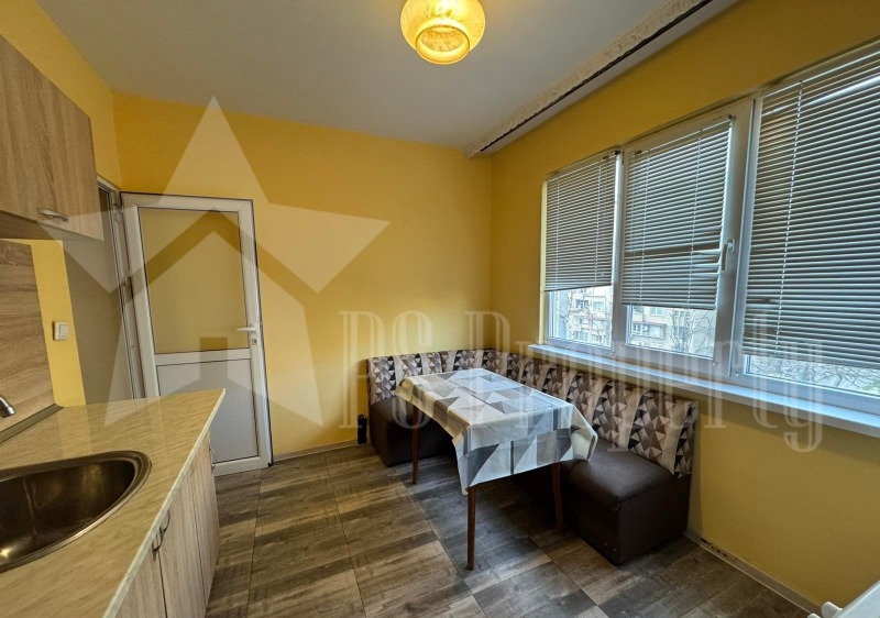 Продава 3-СТАЕН, гр. Стара Загора, Център, снимка 2 - Апартаменти - 52686678