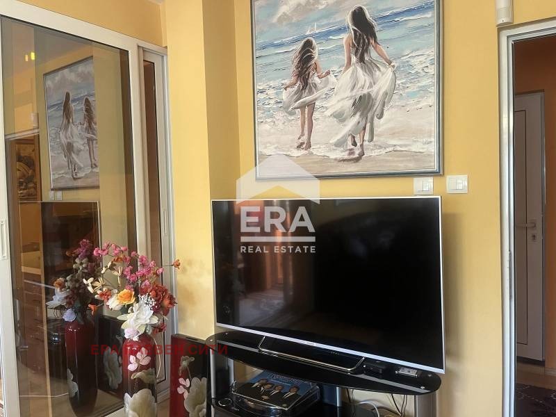 Продава 3-СТАЕН, гр. Плевен, Идеален център, снимка 2 - Апартаменти - 53061266