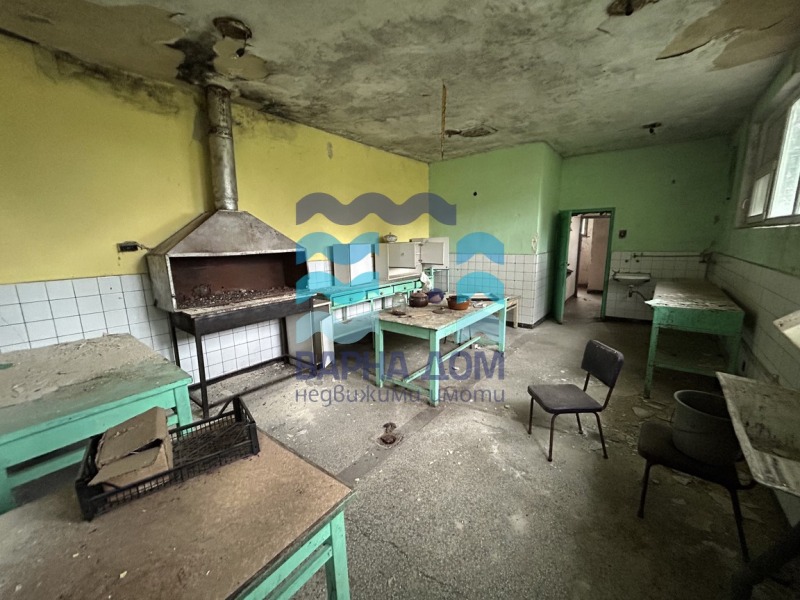 Продава БИЗНЕС ИМОТ, с. Владимирово, област Добрич, снимка 5 - Други - 51209869