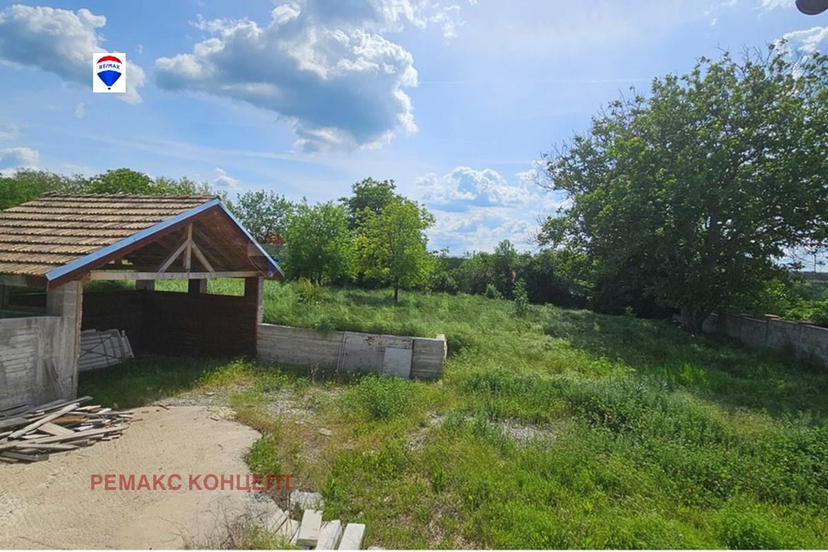 Продава КЪЩА, с. Струино, област Шумен, снимка 2 - Къщи - 54738070