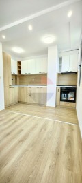 Продава 2-СТАЕН, гр. Варна, Гранд Мол, снимка 3
