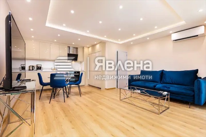 Продава 2-СТАЕН, гр. Пловдив, Център, снимка 1 - Aпартаменти - 47309285