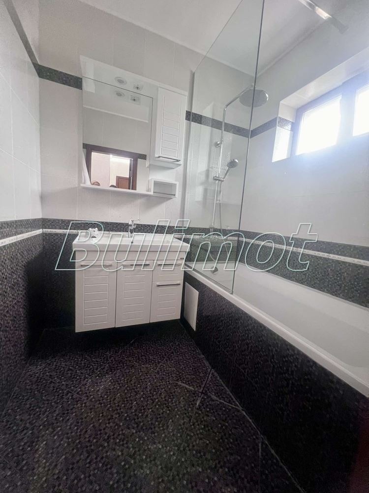 À venda  2 quartos Varna , k.k. Sv.Sv. Konstantin i Elena , 120 m² | 25925575 - imagem [9]