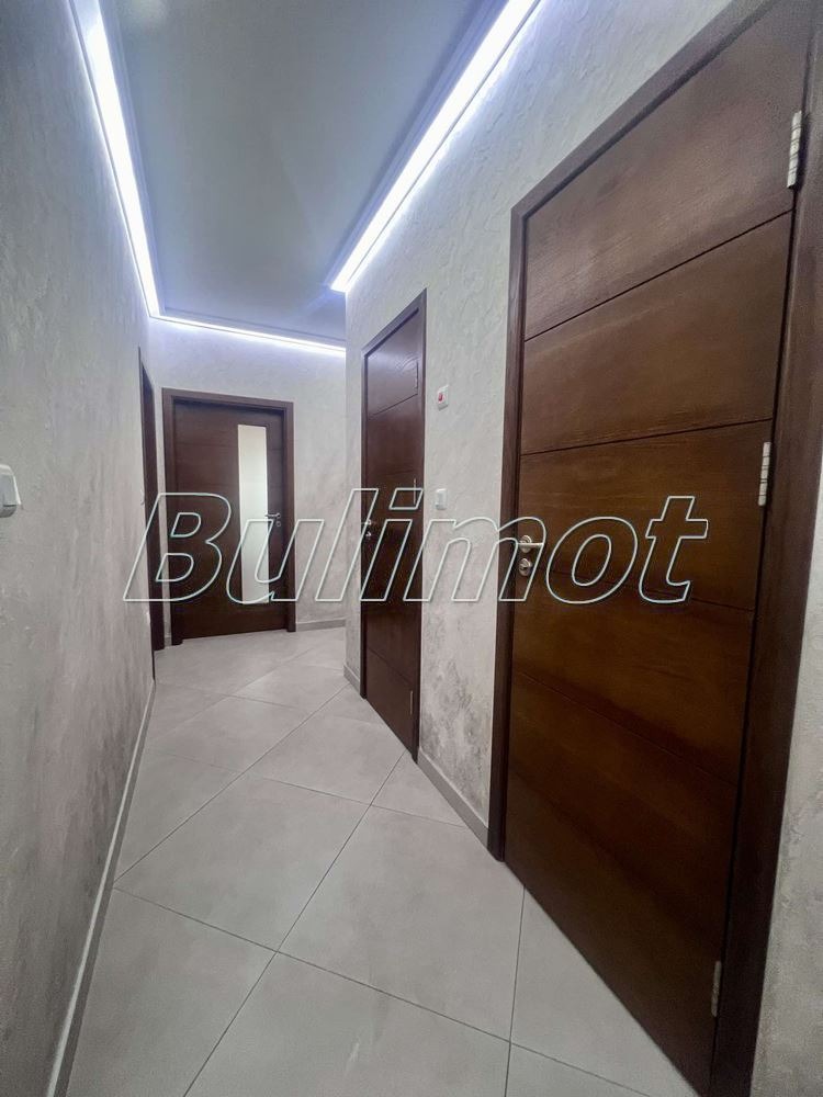 À venda  2 quartos Varna , k.k. Sv.Sv. Konstantin i Elena , 120 m² | 25925575 - imagem [8]