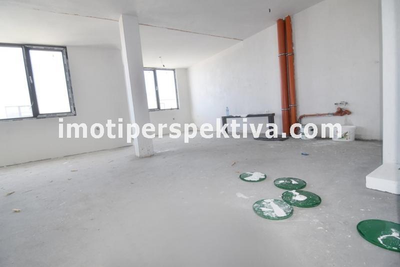Продава МНОГОСТАЕН, гр. Пловдив, Кючук Париж, снимка 2 - Апартаменти - 52397772