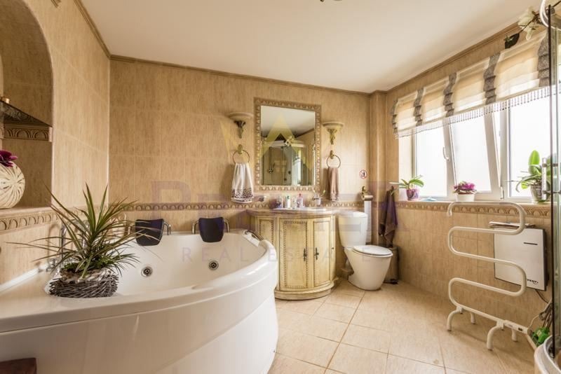 Продава КЪЩА, гр. Варна, м-т Долна Трака, снимка 10 - Къщи - 52720198