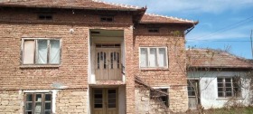 Huis Obedinenie, regio Veliko Tarnovo 1