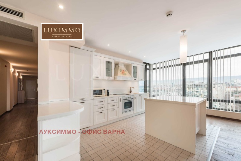 Продава 3-СТАЕН, гр. Варна, Център, снимка 10 - Апартаменти - 53274408